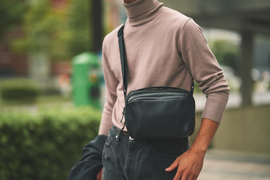 Solstice Sling bag R