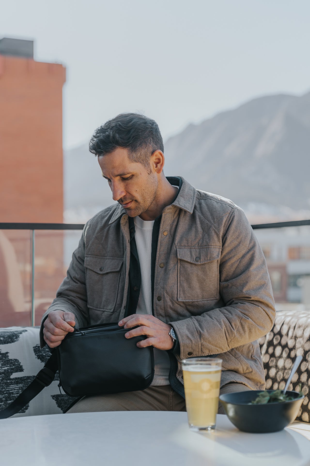 Solstice Sling bag R