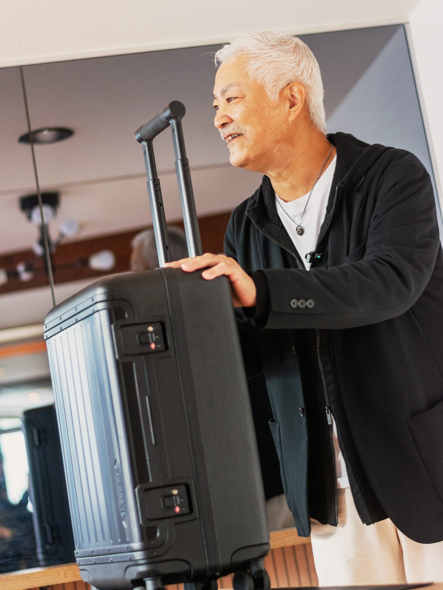 旅を重ねて見えた“使うこと”の本質──40年の営業経験者が選んだTRIMMERSのバッグ