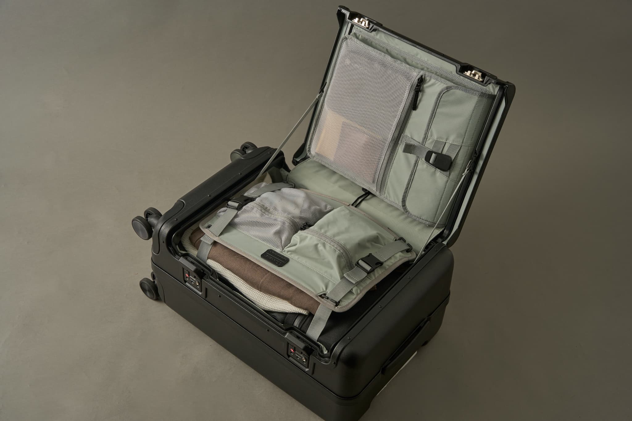 Solstice Carry-on 22 | トリマーズUSA