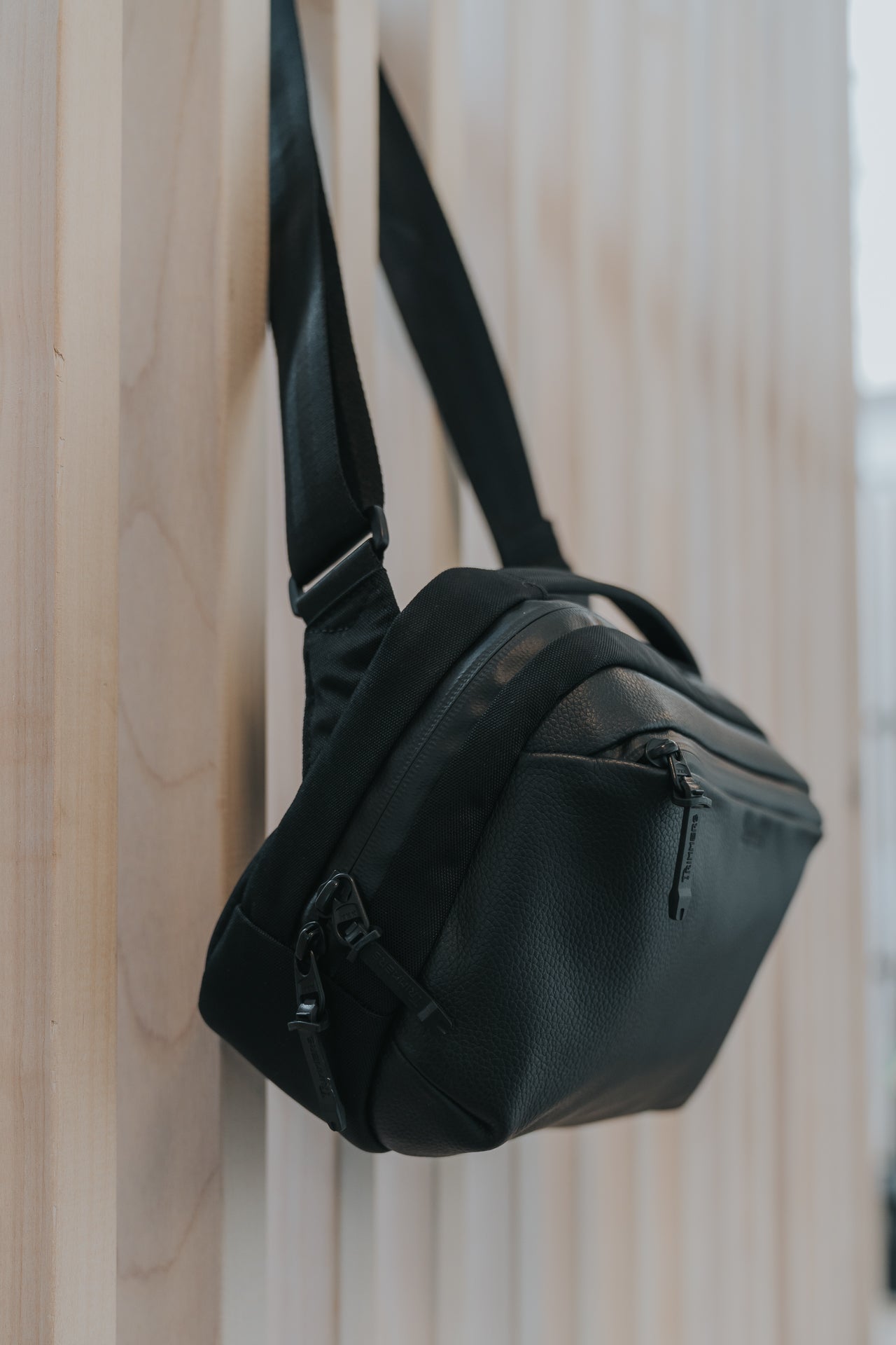 Solstice Sling bag R